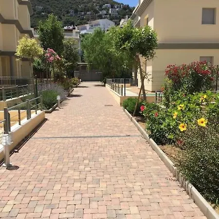 Avec Piscine Face A La Mer, 1ere Ligne
